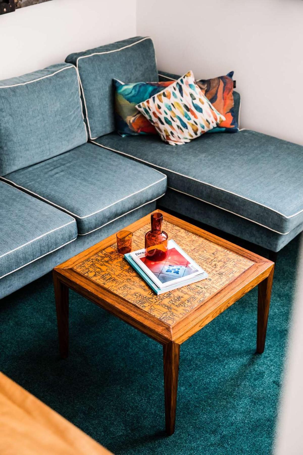 The Old Clare By Ode Hotels Сидней Экстерьер фото A coffee table